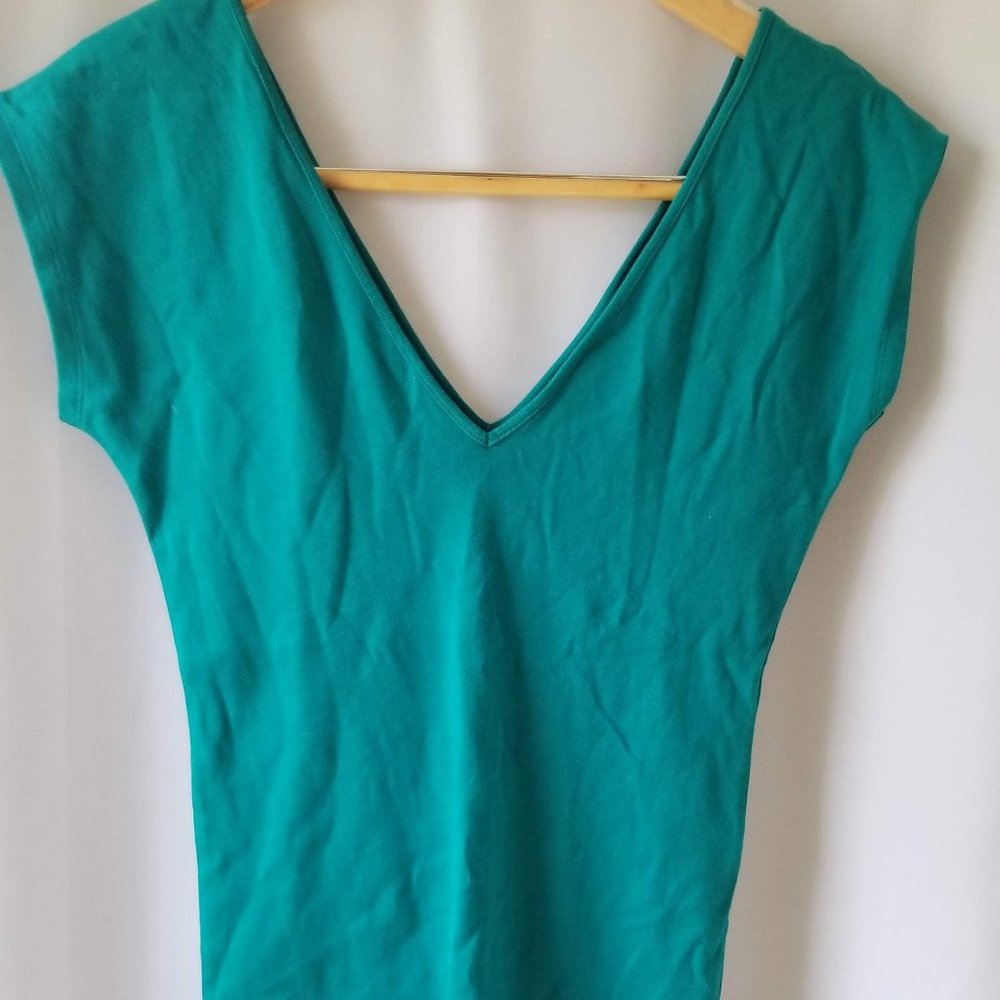 VS Teal V-Neck/V-Back Tee